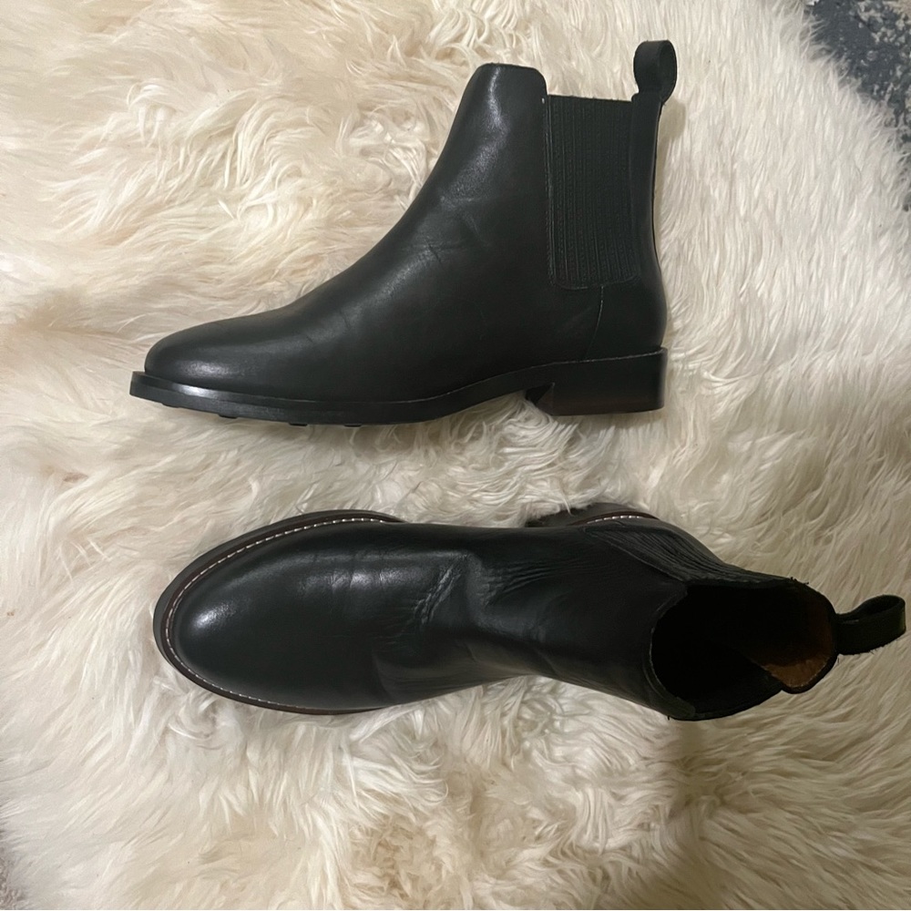 Thursday’s Chelsea Boots 8 women’s genuine leather
